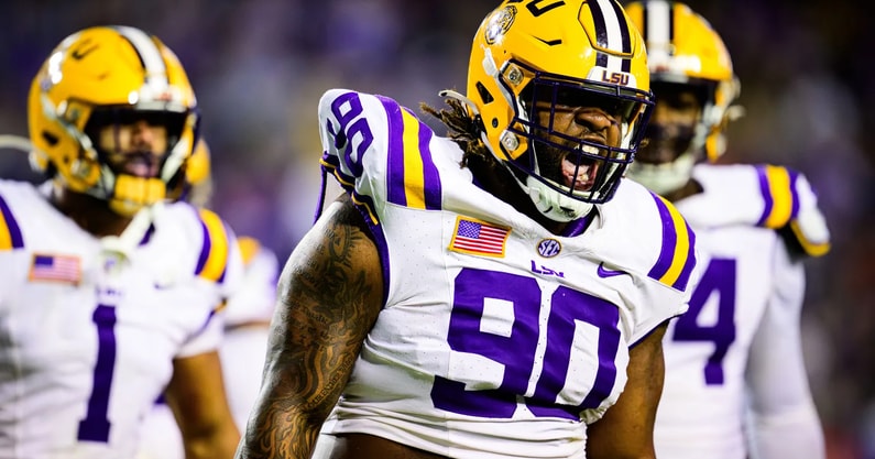 LSU DT Jacobian Guillory Involved in car accident from